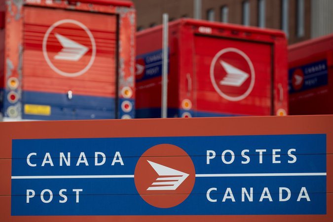 U.S. Postal Service suspends accepting mail bound for Canada due to strike