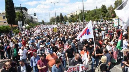 Thousands rally in Athens against Israeli aggression on Gaza, call for Palestinian freedom