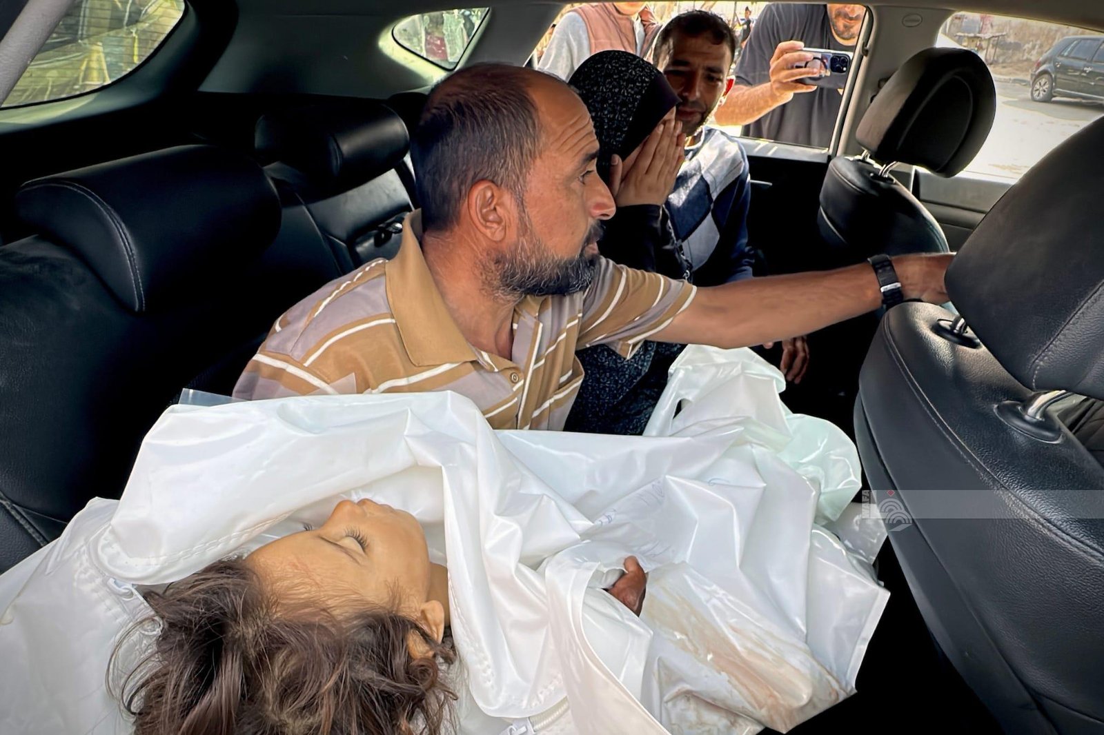 At least 20 Palestinians killed in Israeli airstrike on Al-Tuffah Neighborhood in Gaza