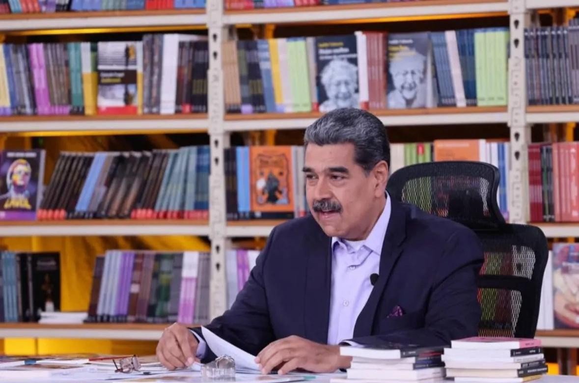 على هامش مهرجان الشعر الدولي: الرئيس الفنزويلي يؤكد مركزية القضية الفلسطينية