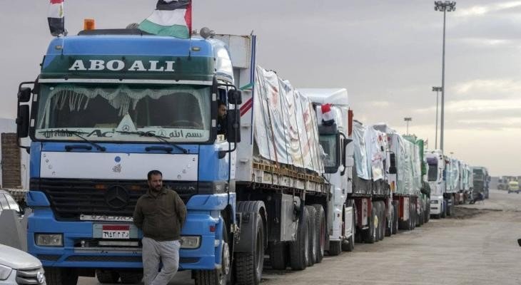 شاحنات مساعدات تدخل غزة غدا وسط تأمين شعبي تنظمه العشائر