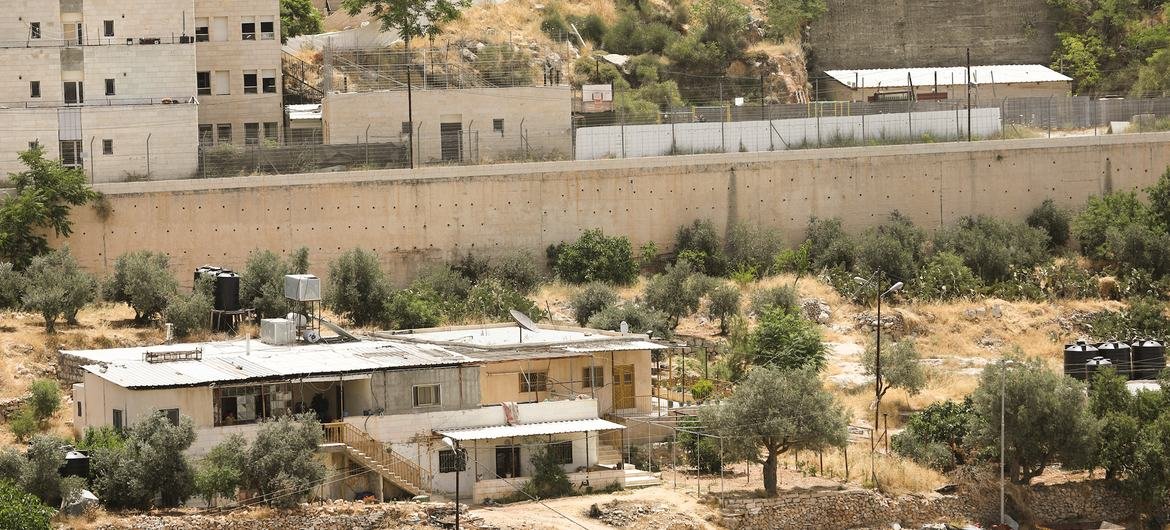السلطة الفلسطينية ومعركة وقف الاستيطان: بين القرارات الدولية وأدوات المواجهة الدبلوماسية