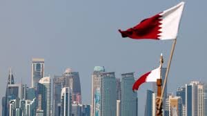 قطر تعلق دورها في وساطة مفاوضات الأسرى إثر القصف الإسرائيلي