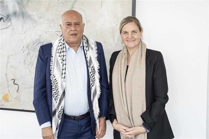 رئيسة اللجنة الأولمبية الدولية تؤكد دعمها للرياضة الفلسطينية وخطة إعادة إعمار منشآتها
