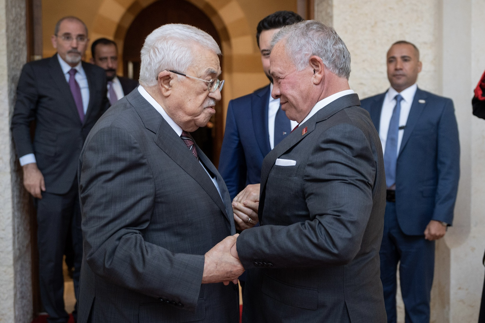 Abbas Meets King Abdullah II in Amman to Discuss Palestinian Developments
