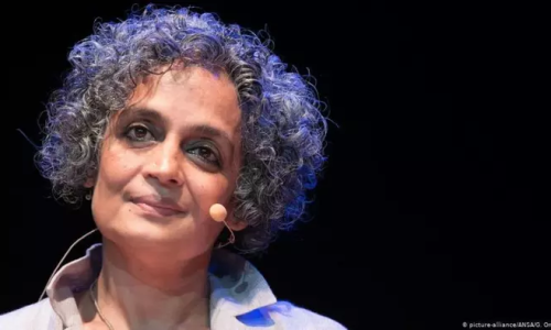 انسحاب أرونداتي روي من مهرجان برلين السينمائي بسبب غزة