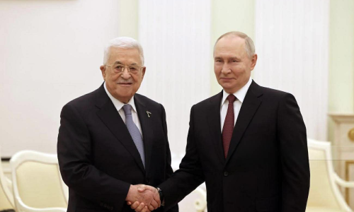Abbas Reaffirms Palestinians’ Right to Their Land in Meeting with Putin