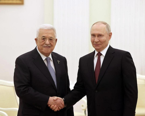 Abbas Reaffirms Palestinians’ Right to Their Land in Meeting with Putin
