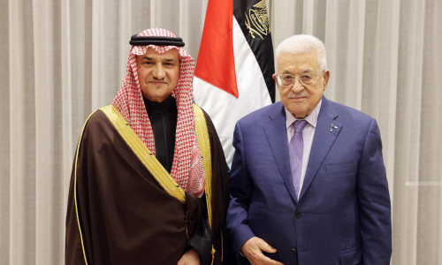 عباس يتسلم أوراق اعتماد سفير السعودية لدى فلسطين