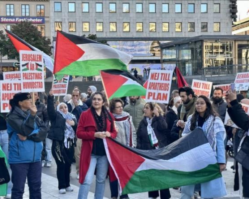 Swedish Left Party Displays Portraits of 24 Palestinian Prisoners in a Parliamentary Solidarity Action