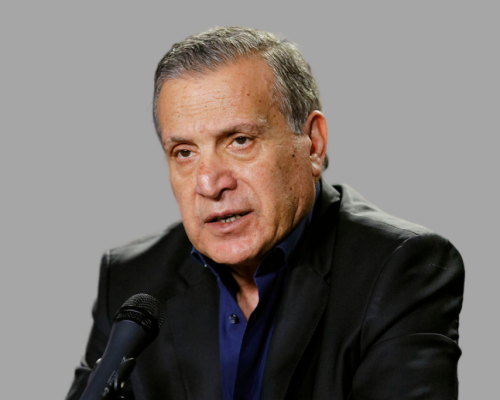 أبو ردينة: تسليم الدفعة الثالثة من السلاح الموجود داخل المخيمات الفلسطينية في بيروت للجيش اللبناني