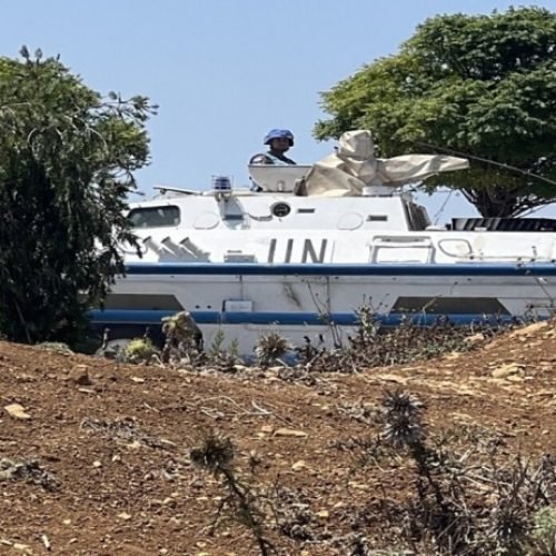 “اليونيفيل” ترفض طلب إسرائيل مغادرة مواقعها على الحدود مع لبنان