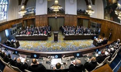 العدل الدولية  تلزم إسرائيل بتسهيل إغاثة غزة وتنتقد مزاعمها حول “الأونروا”