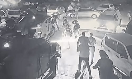 استشهاد فتى برصاص الاحتلال في البلدة القديمة واعتقال كل افراد عائلته