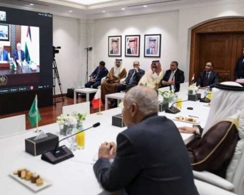 الرئيس الفلسطيني يجتمع مع اللجنة الوزارية العربية الإسلامية