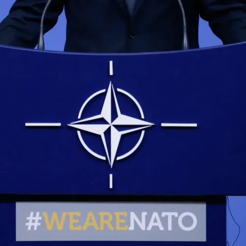 تراجع الدعم العسكري لأوكرانيا رغم وعود الناتو