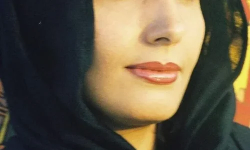 آمنة النصيري: حضور فكري وتجربة فنية عززتها إرادة قوية