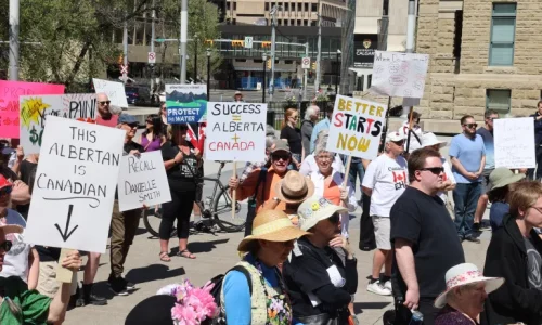 استفتاء شعبي غير رسمي في ألبرتا ضد الانفصال عن كندا