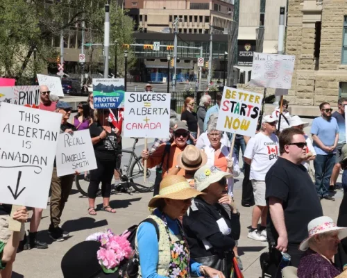 استفتاء شعبي غير رسمي في ألبرتا ضد الانفصال عن كندا