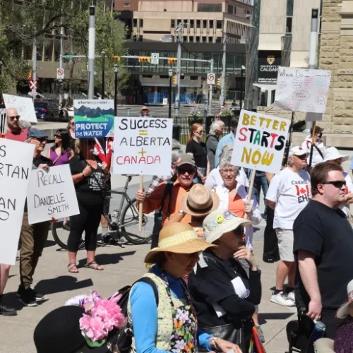 استفتاء شعبي غير رسمي في ألبرتا ضد الانفصال عن كندا