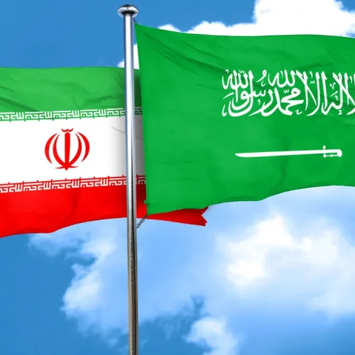 كيف تحولت الرياض من خصم إقليمي إلى طرف كسر عزلة طهران؟
