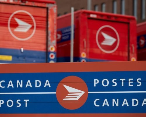 U.S. Postal Service suspends accepting mail bound for Canada due to strike
