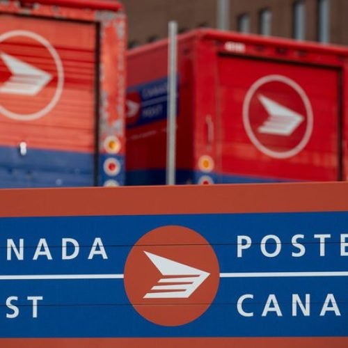 U.S. Postal Service suspends accepting mail bound for Canada due to strike