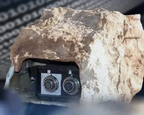 أجهزة تجسس بين خيام النازحين الفلسطينيين