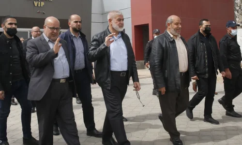 وفد من حماس يصل مصر لبحث لبحث وقف إطلاق النار وملف الأسرى