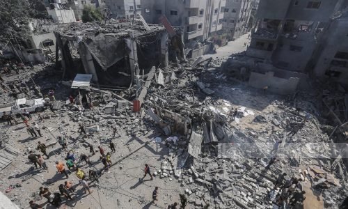 ارتفاع حصيلة الشهداء في قطاع غزة إلى 57,575 والإصابات إلى 136,879 منذ بدء العدوان