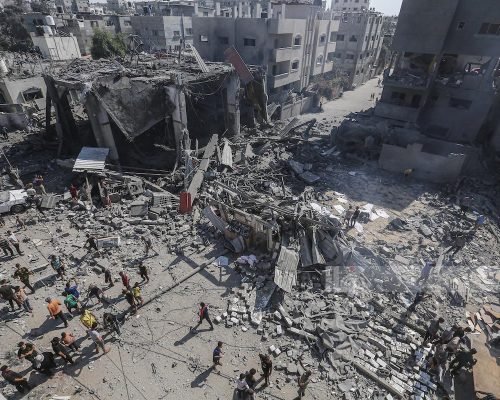 ارتفاع حصيلة الشهداء في قطاع غزة إلى 57,575 والإصابات إلى 136,879 منذ بدء العدوان