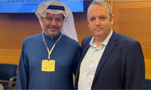 جدل واسع على صحفي سعودي يلقي كلمة داخل الكنيست الإسرائيلي