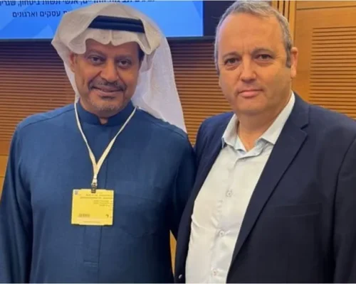 جدل واسع على صحفي سعودي يلقي كلمة داخل الكنيست الإسرائيلي