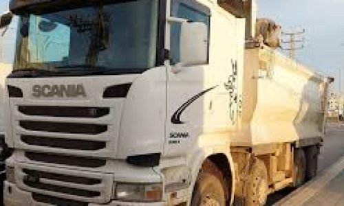 منع دخول شاحنات إسرائيلية تحمل نفايات وإطارات مستعملة وإعادتها إلى أراضي 48