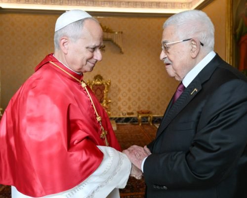 Abbas meets with Pope Leo XIV