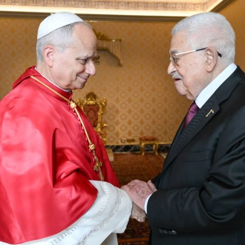Abbas meets with Pope Leo XIV