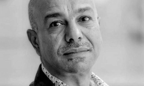 كتابة بالخيط والإبرة