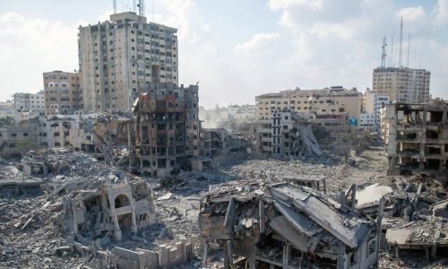 Between Hamas and the Palestinian Authority: Intellectuals, Ignorance, and National Responsibility