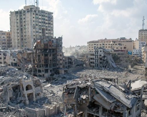 Between Hamas and the Palestinian Authority: Intellectuals, Ignorance, and National Responsibility