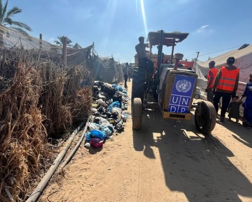 الأمم المتحدة: تراكم النفايات في غزة يعرقل جهود إعادة الإعمار