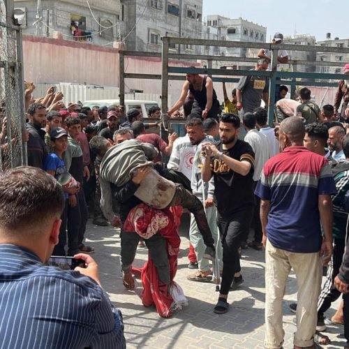 أكثر من 60 شهيدا ونحو 200 مصاب في مجزرتين بحق منتظري المساعدات بخان يونس ورفح