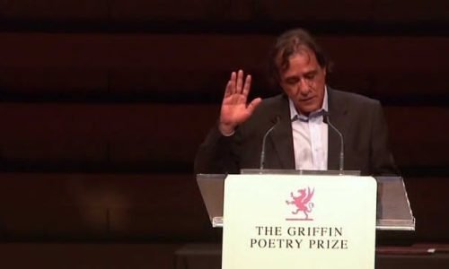 غسان زقطان: حرية الشاعر تولد مع النص لا مع الجائزة