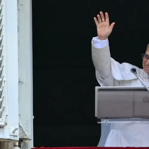 البابا لاون: غزة بحاجة إلى سلام لا عنف ولا انتقام