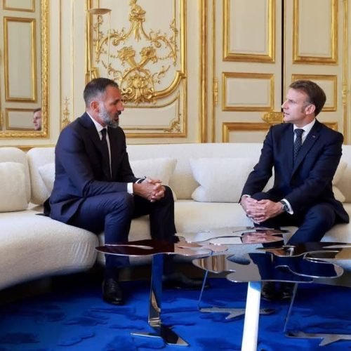الآغا خان في باريس: اتفاقيات استراتيجية مع ماكرون لتعزيز التنمية والسلام