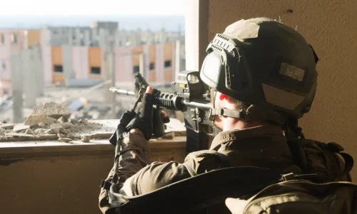 Haaretz: Sniper in the “Nahal” Brigade Kills Dozens of Palestinian Civilians Daily