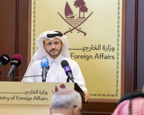 مستشار رئيس وزراء قطر يتحدث عن توسط الدوحة بين إيران وأمريكا واتفاق محتمل بين إسرائيل وحماس