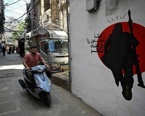  بسبب التصعيد بين ايران واسرائيل: تأجيل موعد جمع السلاح داخل المخيمات الفلسطينية في لبنان