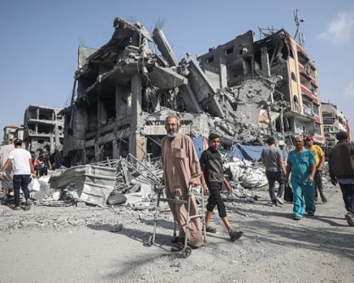 PCBS: 384,000 housing units in Gaza were damaged due to the Israeli aggression