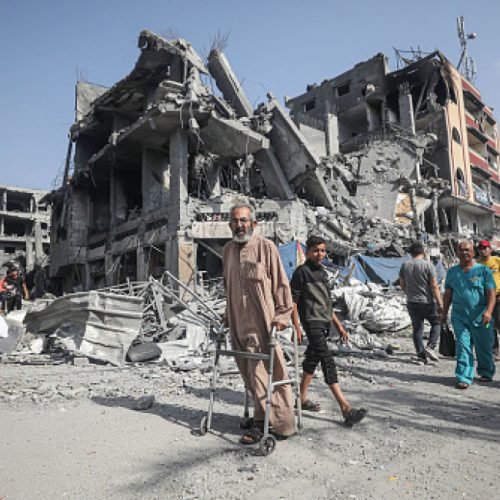 PCBS: 384,000 housing units in Gaza were damaged due to the Israeli aggression