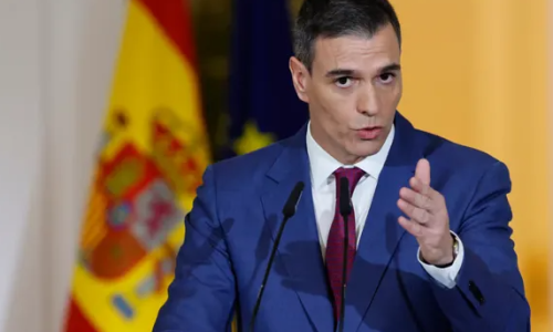 رئيس الوزراء الإسباني: اصدار مرسوم ملكي بتجريم تصدير الأسلحة إلى إسرائيل
